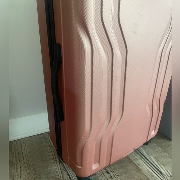 TAG Legacy Luggage, travel bag suitcase 26”  pink - Picture 9 of 12